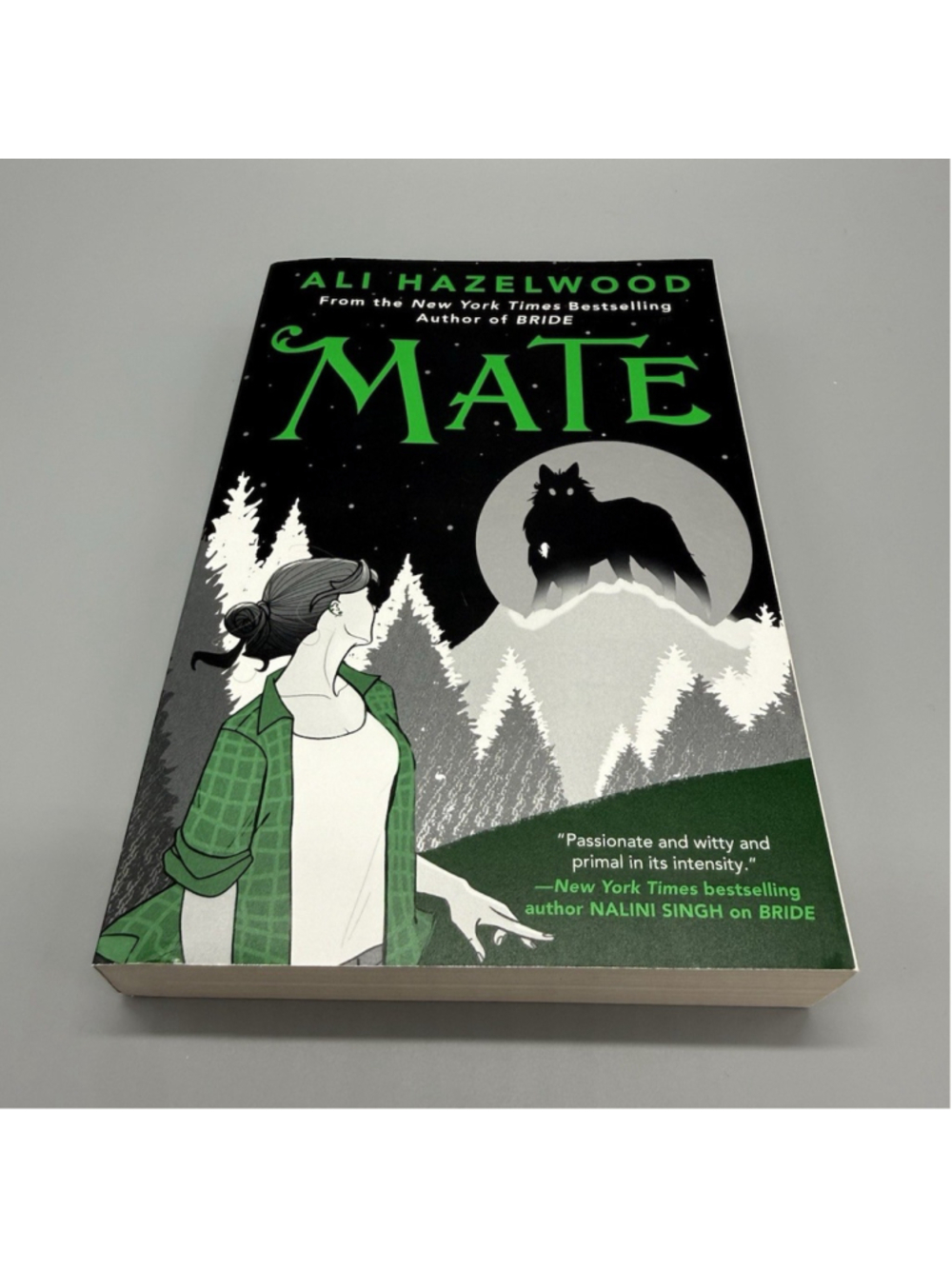 Ali Hazelwood Mate Trade Paperback Novel, 2025 Fiction Penguin Publishing Group